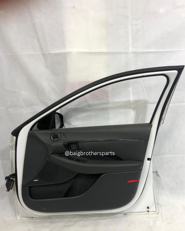 Kia Sportage L HEV Right Front Door Liner 2025 - 2026 - Image 1