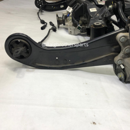 Hyundai Tucson Hybrid Left Lower Arm 2025-2026